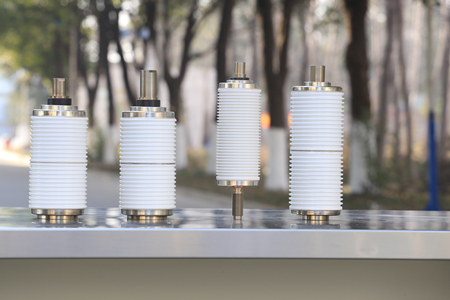 真空開(kāi)關(guān)管結(jié)構(gòu)及工藝有怎樣的特點(diǎn)和優(yōu)勢(shì)？